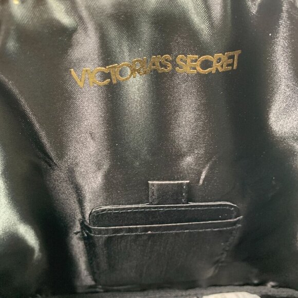 Victoria's Secret Shimmering Sequin Fold Over Evening Bag Disco Retro Gold NWT - Picture 10 of 10